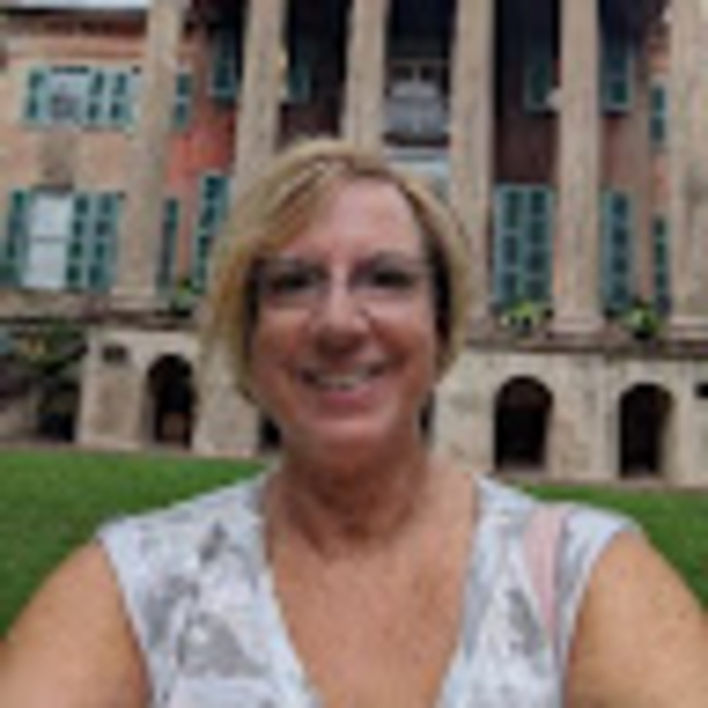 Meet your Posher, Tina